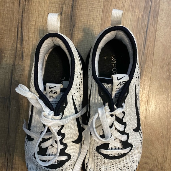 NIKE AIR VAPORMAX - Picture 5 of 6